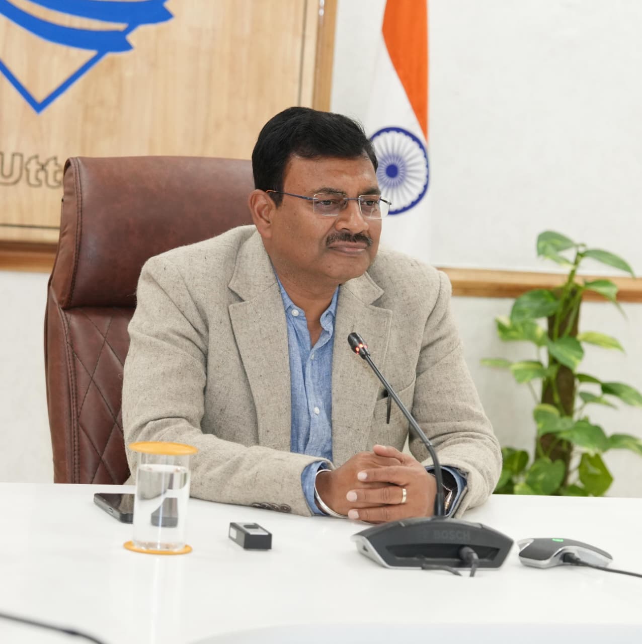 आपदा से निपटने को धामी सरकार का बड़ा 'बजट' धमाका: मुख्य सचिव ने 225 करोड़ से ज्यादा के प्रस्तावों पर लगाई मुहर; पुलिस नेटवर्क, बाढ़ सुरक्षा और सड़कों को मिलेगी नई ताकत